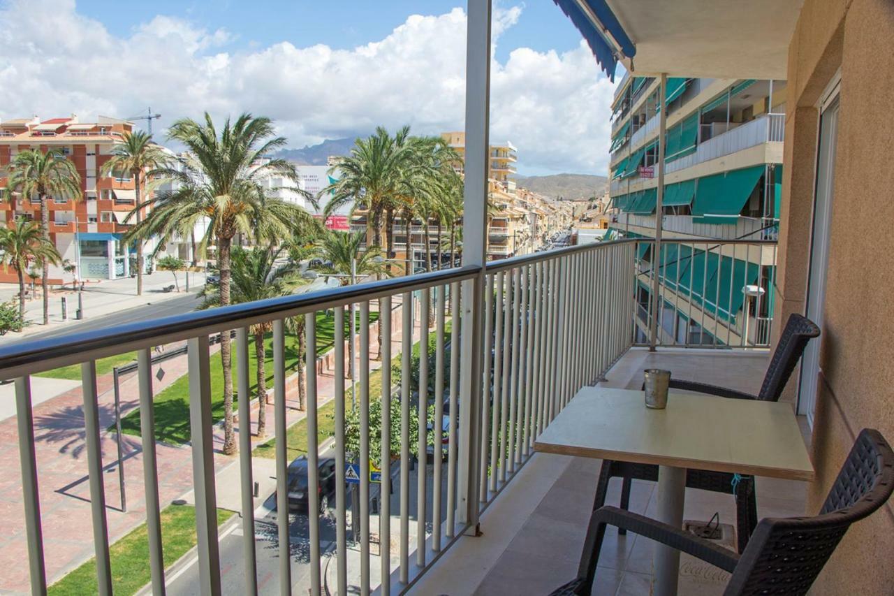 Seafront San Pere Apartment Ел-Кампельйо Екстер'єр фото